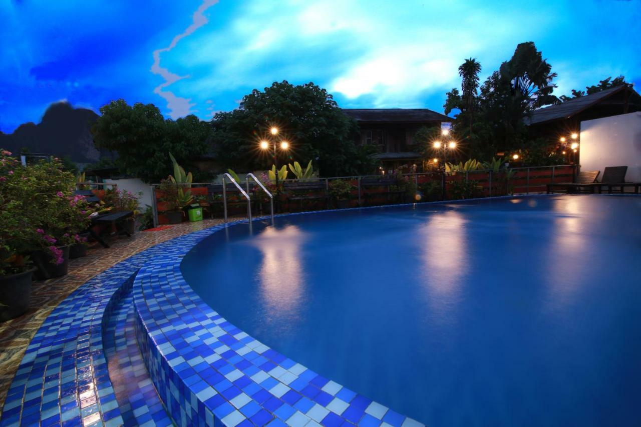 Vang Vieng Victory Hotel Bagian luar foto