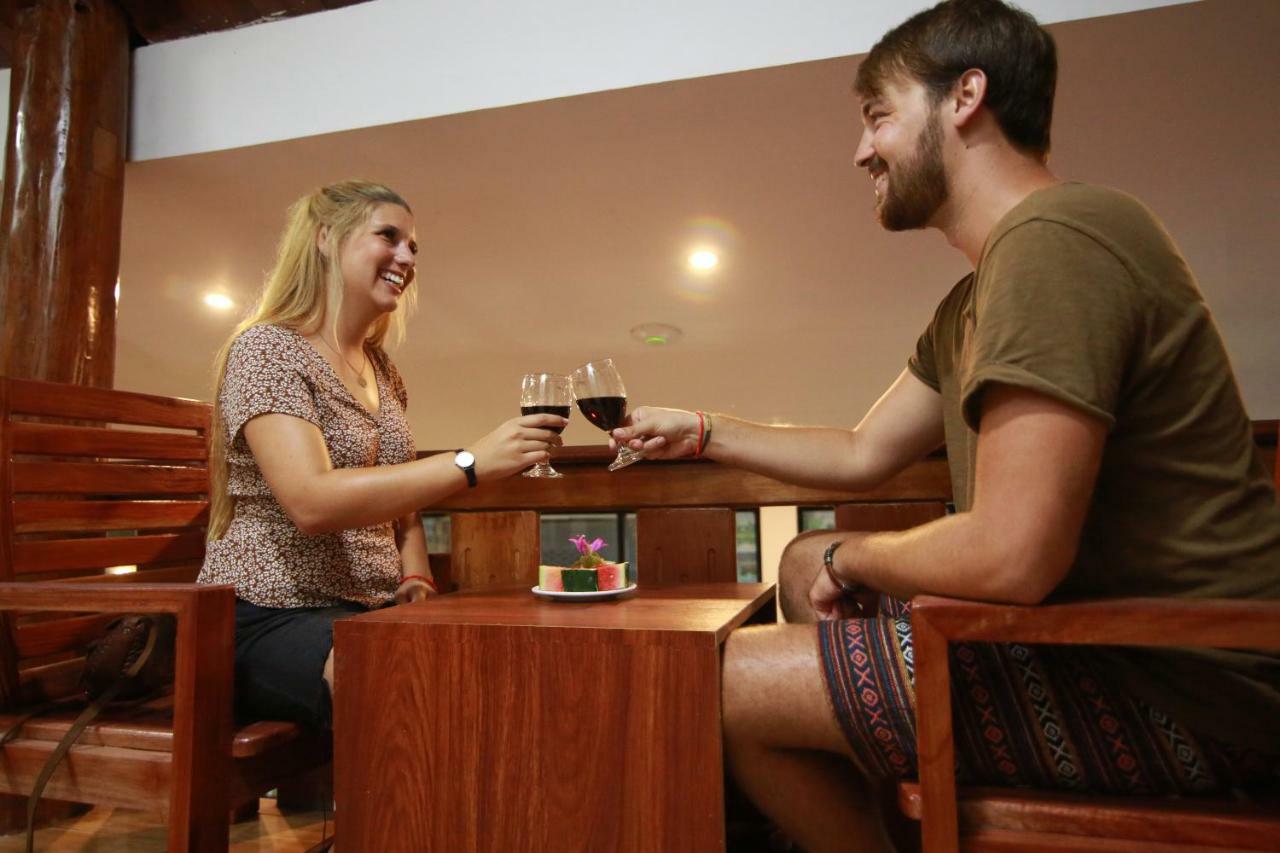 Vang Vieng Victory Hotel Bagian luar foto